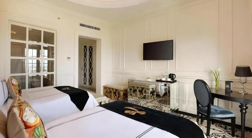 Bed in Lafayette Boutique Hotel