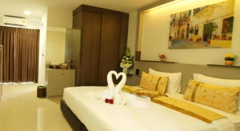 Bed in The Convenience Hotel