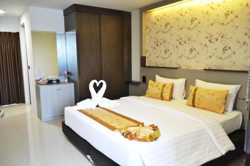 Bed in The Convenience Hotel