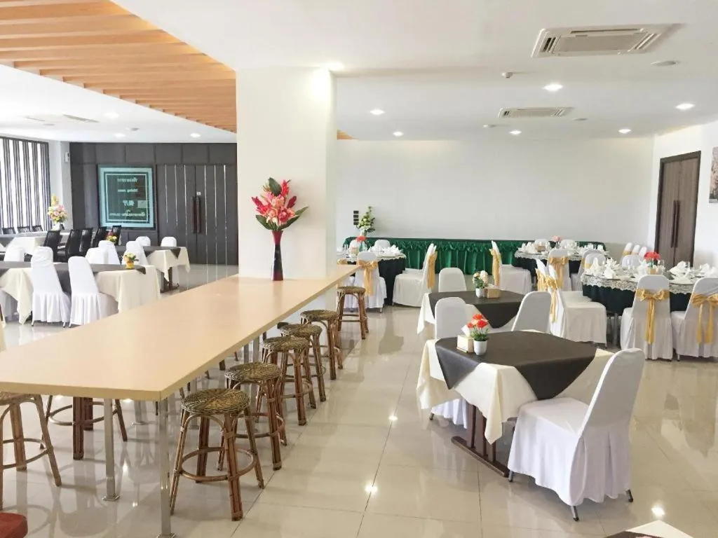 The Convenience Hotel