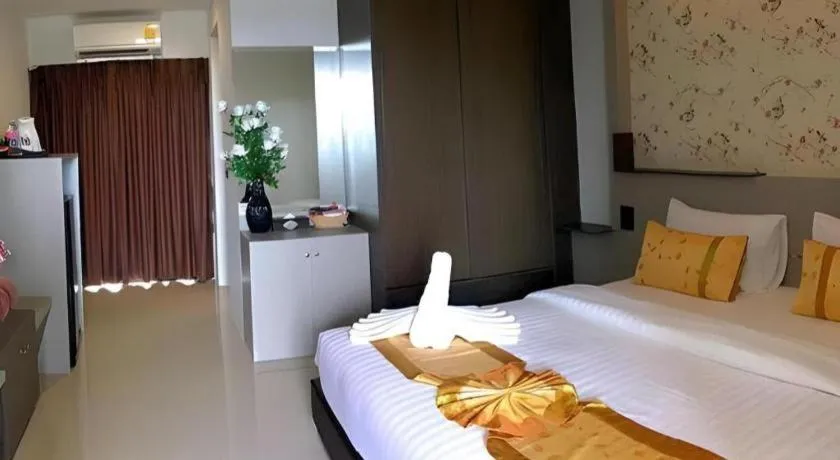 Bed in The Convenience Hotel