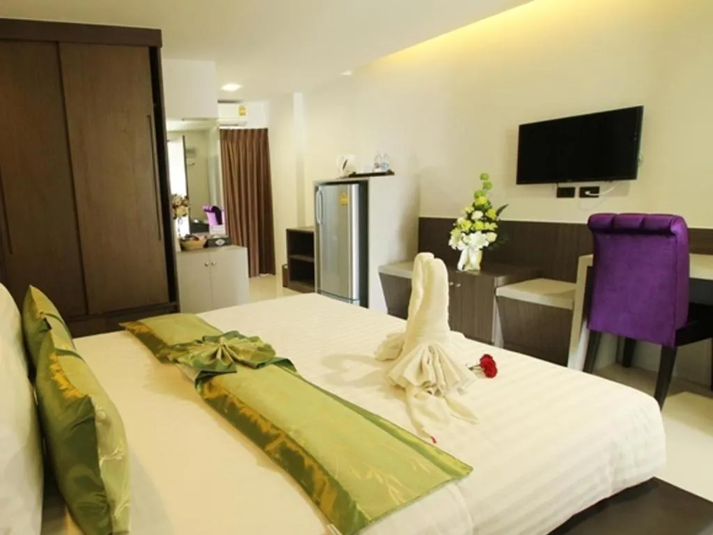 Bed in The Convenience Hotel