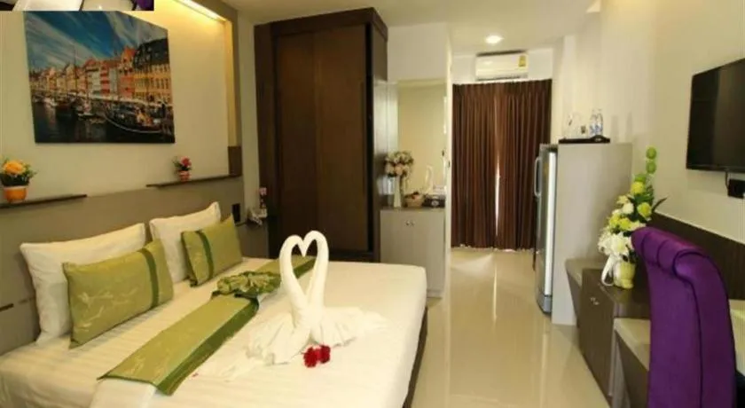 Bed in The Convenience Hotel