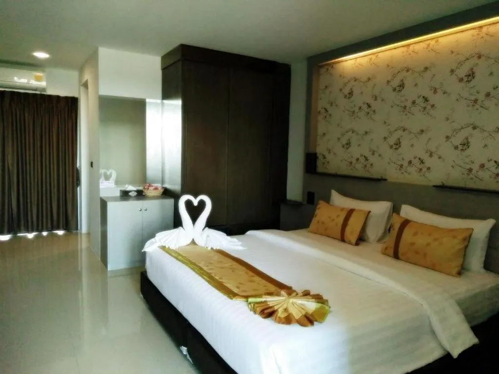 Bed in The Convenience Hotel