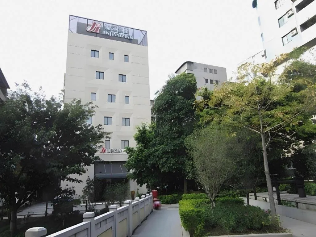 Jinjiang Inn Guangzhou Liwan Caihongqiao Metro Station