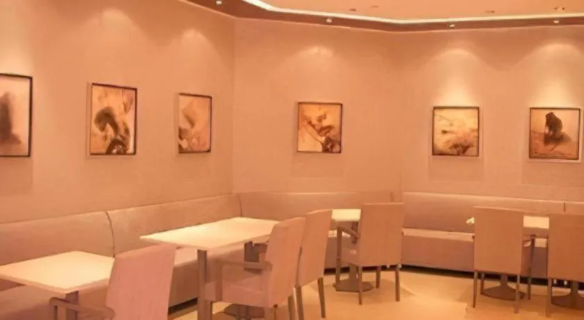 Jinjiang Inn Guangzhou Liwan Caihongqiao Metro Station