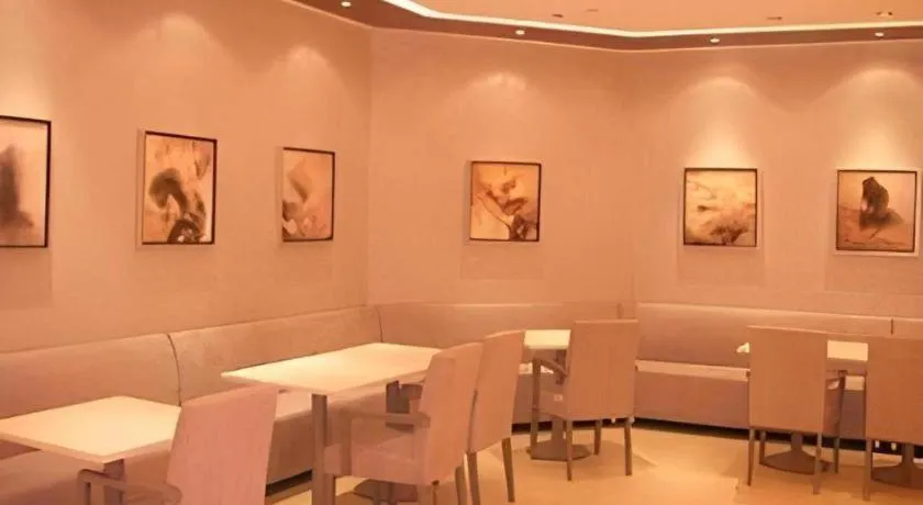 Jinjiang Inn Guangzhou Liwan Caihongqiao Metro Station