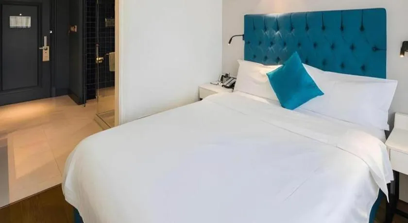 Bed in Shanghai Jinchen Hotel