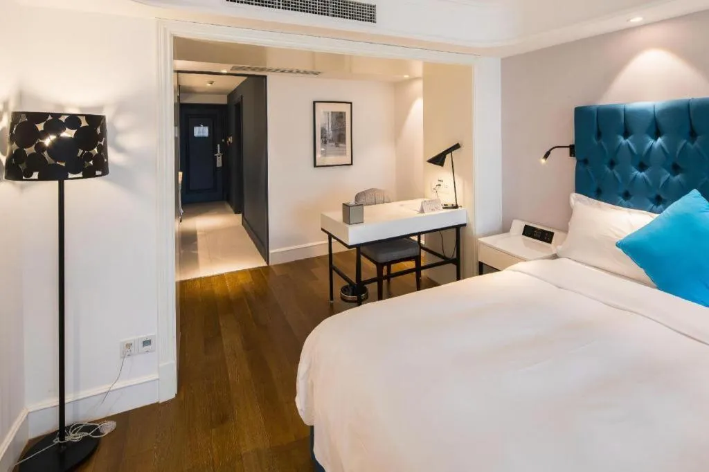 Bed in Shanghai Jinchen Hotel