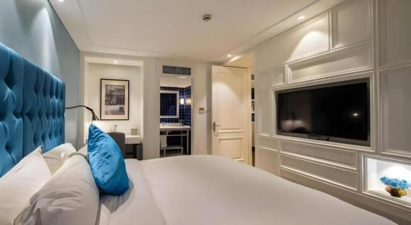 Bed in Shanghai Jinchen Hotel