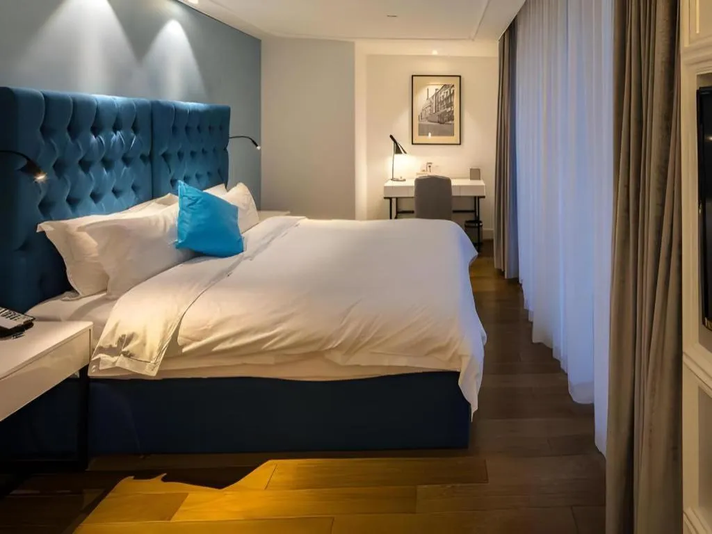 Bed in Shanghai Jinchen Hotel