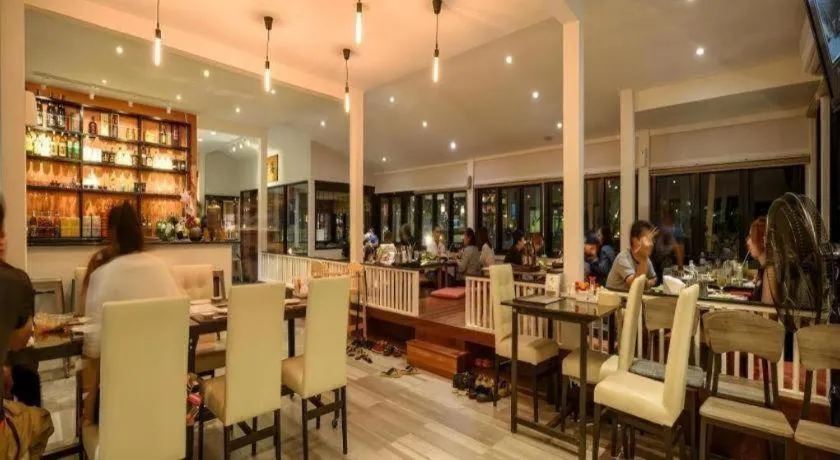 The Loft Seaside Sriracha Hotel