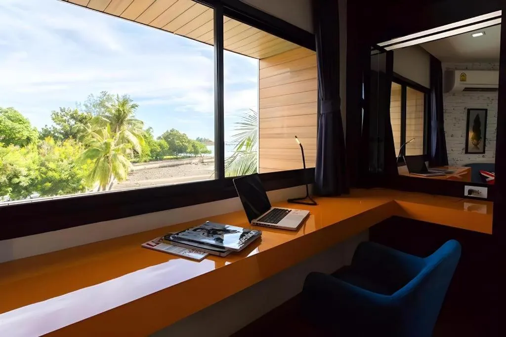 The Loft Seaside Sriracha Hotel