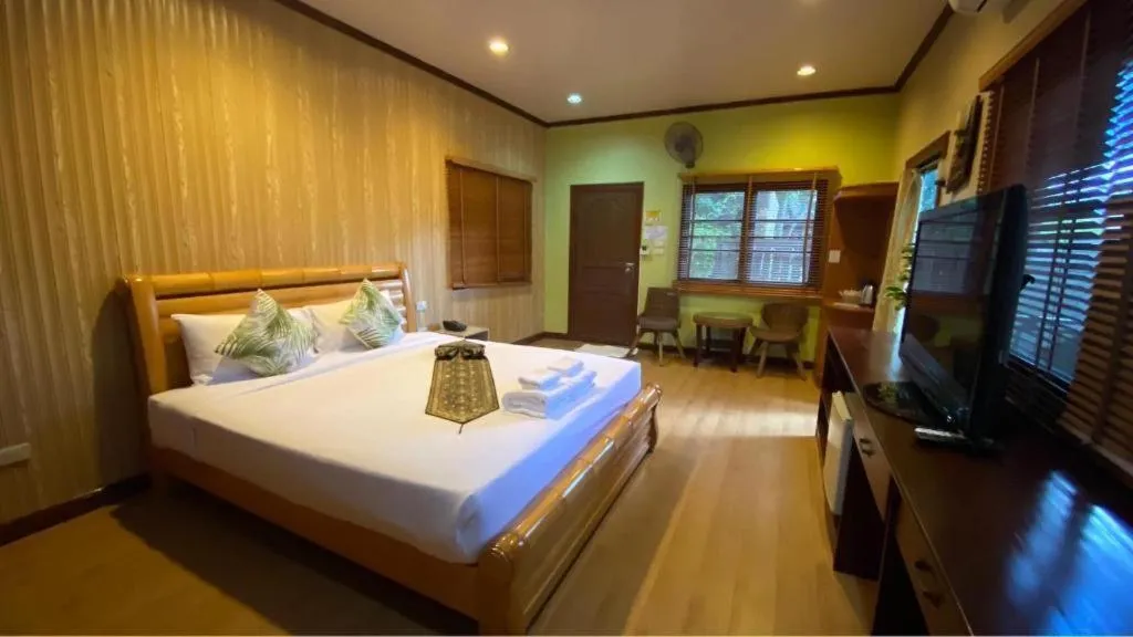 Bed in Khaoyai Kirithantip Resort