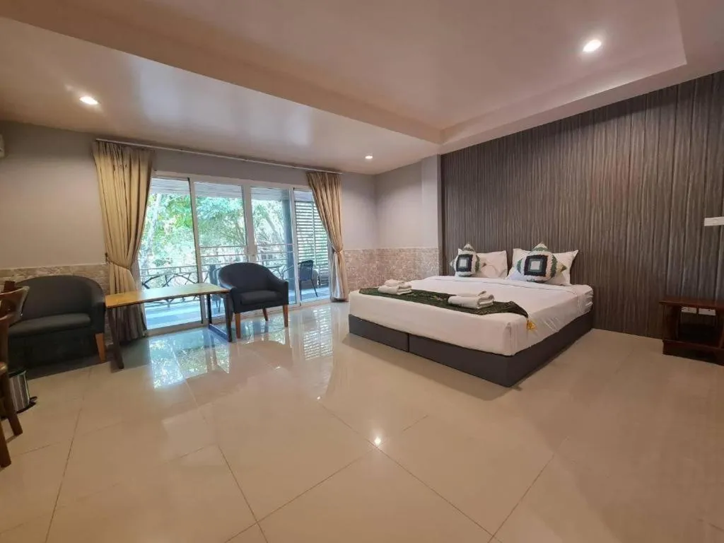 Bed in Khaoyai Kirithantip Resort