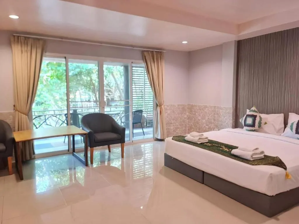 Bed in Khaoyai Kirithantip Resort