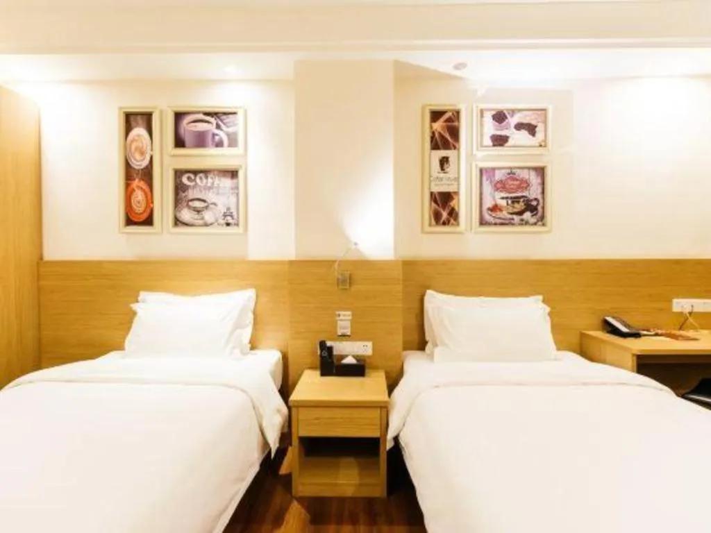 Bed in T Social Hotel Guangzhou Railway Station Branch