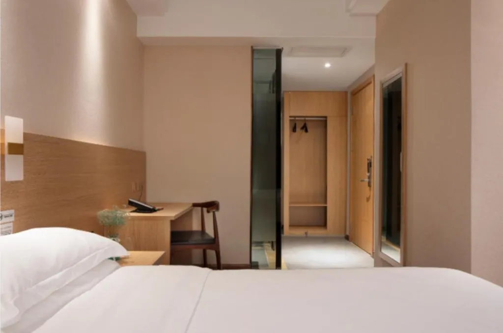 Bed in T Social Hotel Guangzhou Railway Station Branch