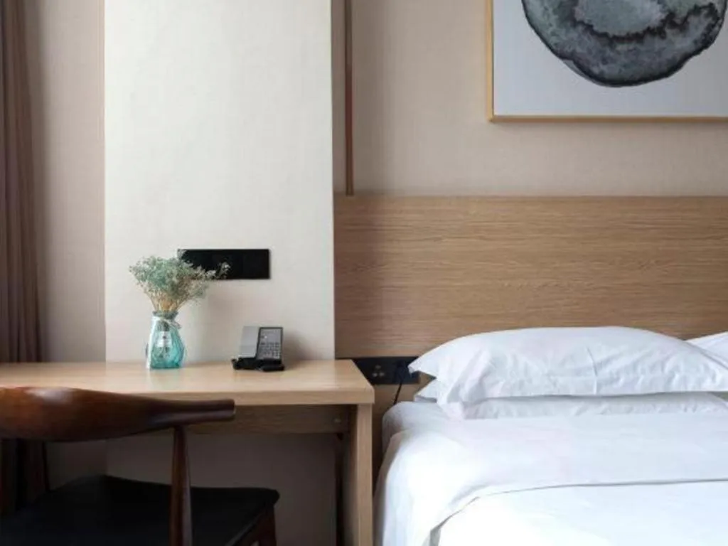 Bed in T Social Hotel Guangzhou Railway Station Branch