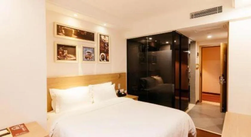 Bed in T Social Hotel Guangzhou Railway Station Branch