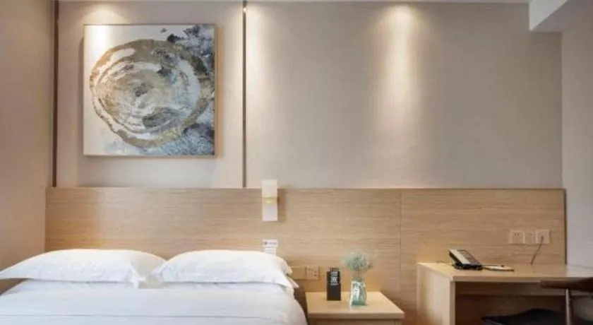 Bed in T Social Hotel Guangzhou Railway Station Branch