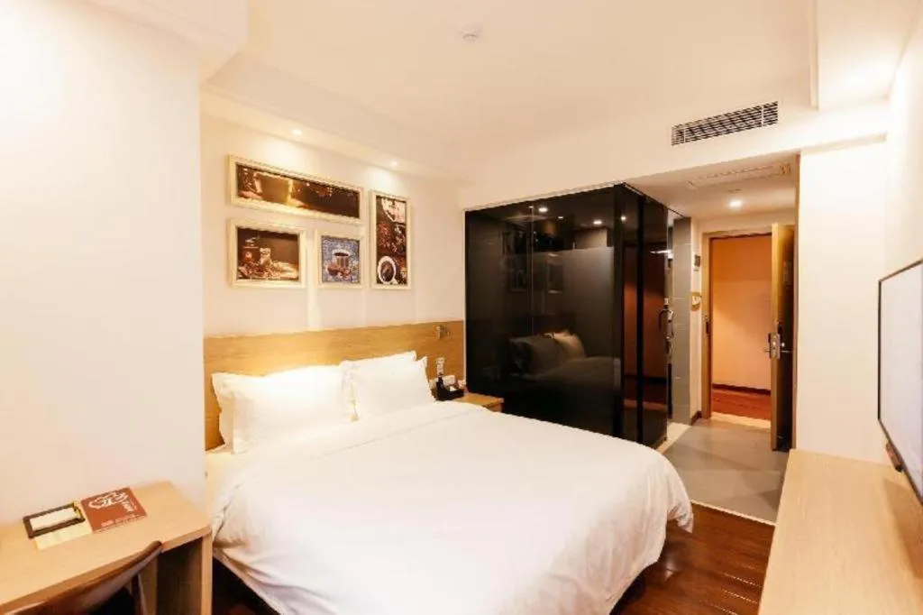 Bed in T Social Hotel Guangzhou Railway Station Branch