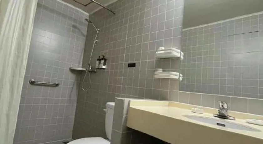 Jinjiang Inn Yueyang Railway Station