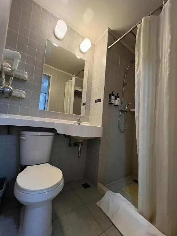 Jinjiang Inn Yueyang Railway Station