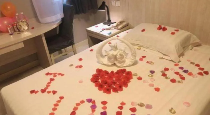 Bed in Jinjiang Inn Xi'an Dayan Tower Xiaozhai Metro Station