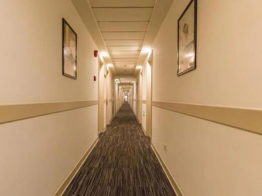 Jinjiang Inn Xi'an Dayan Tower Xiaozhai Metro Station