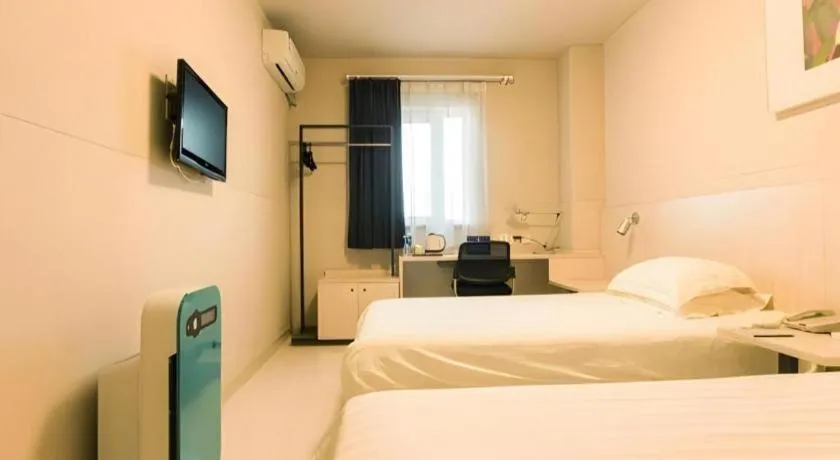 Bed in Jinjiang Inn Beijing Capital International Airport New Expo Metro Station