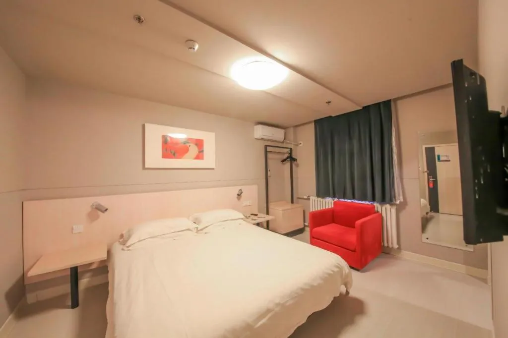 Bed in Jinjiang Inn Ulanqab Jining 1st Middle School