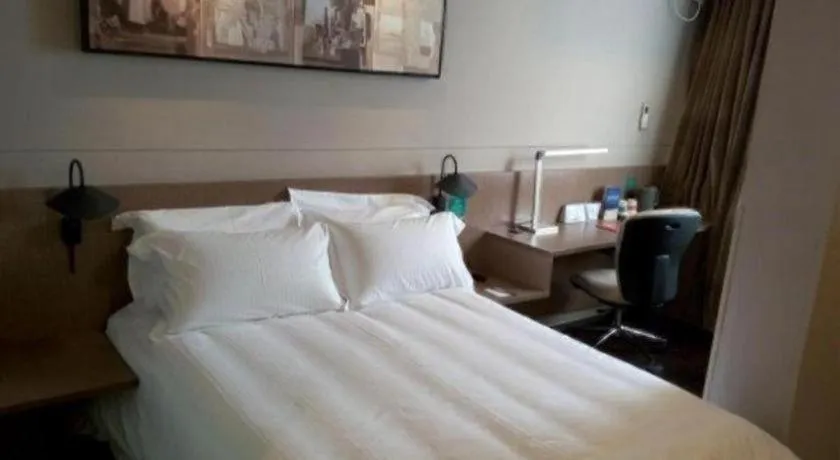 Bed in Jinjiang Inn Select Shanghai Expo Park Dezhou Road