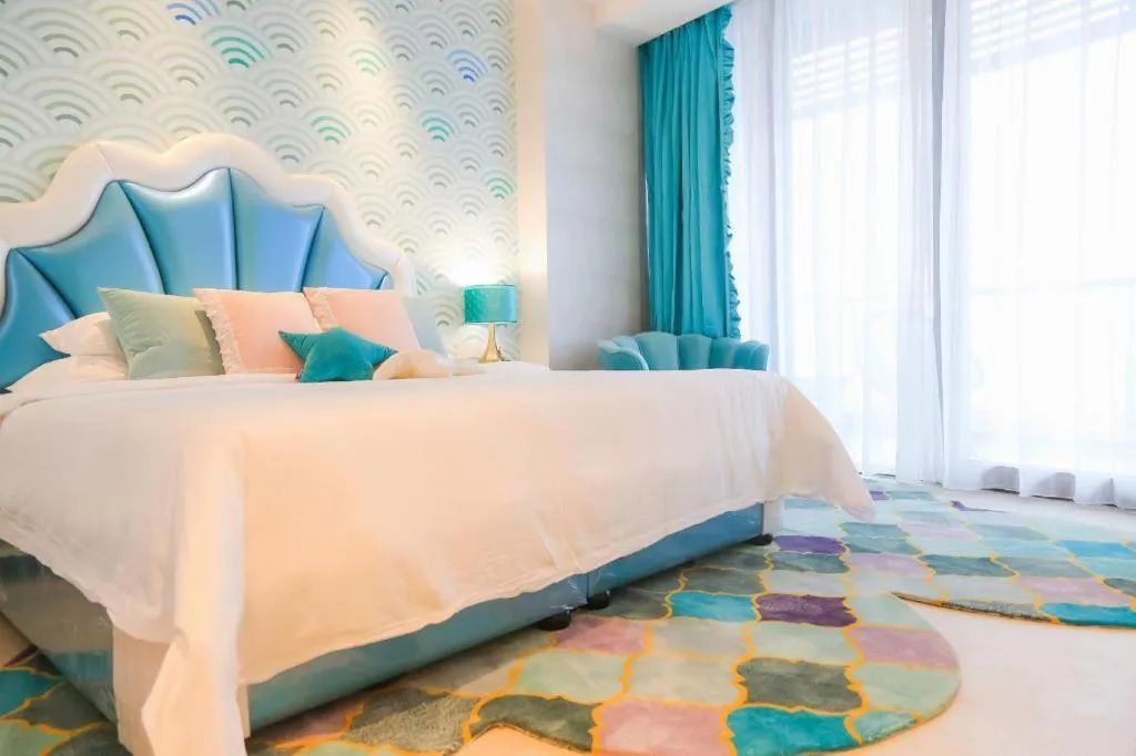 Bed in Mangrove Tree Resort World Qingdao