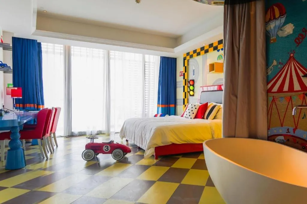 Bed in Mangrove Tree Resort World Qingdao