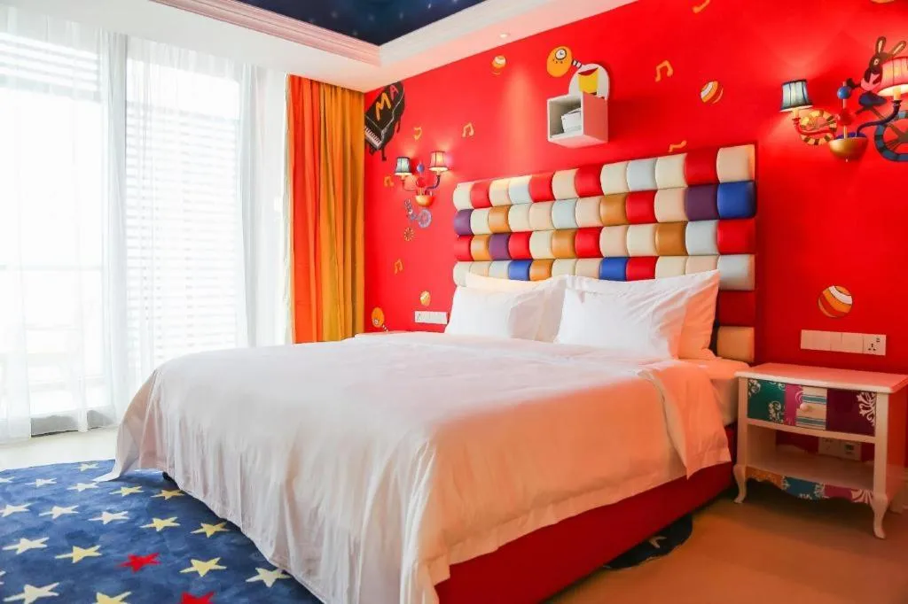 Bed in Mangrove Tree Resort World Qingdao