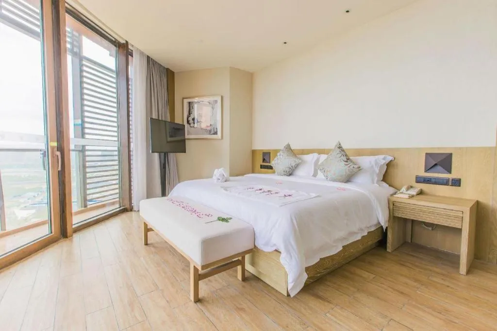 Bed in Mangrove Tree Resort World Qingdao