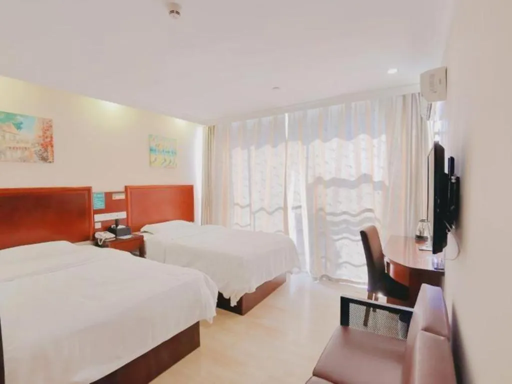 Bed in GreenTree Inn Shenzhen Guanggang Port Futian South Road Express Hotel