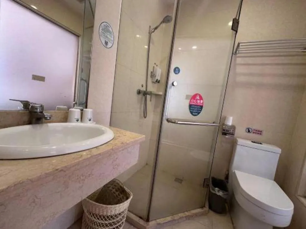 GreenTree Inn Shenzhen Guanggang Port Futian South Road Express Hotel