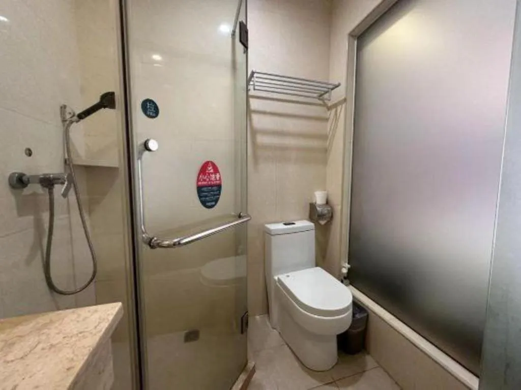 GreenTree Inn Shenzhen Guanggang Port Futian South Road Express Hotel