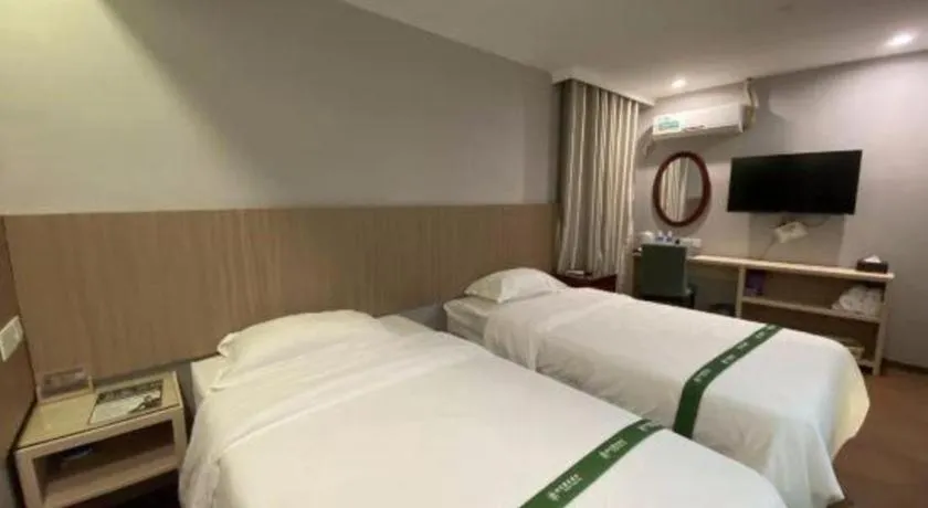 Bed in GreenTree Inn Shenzhen Guanggang Port Futian South Road Express Hotel
