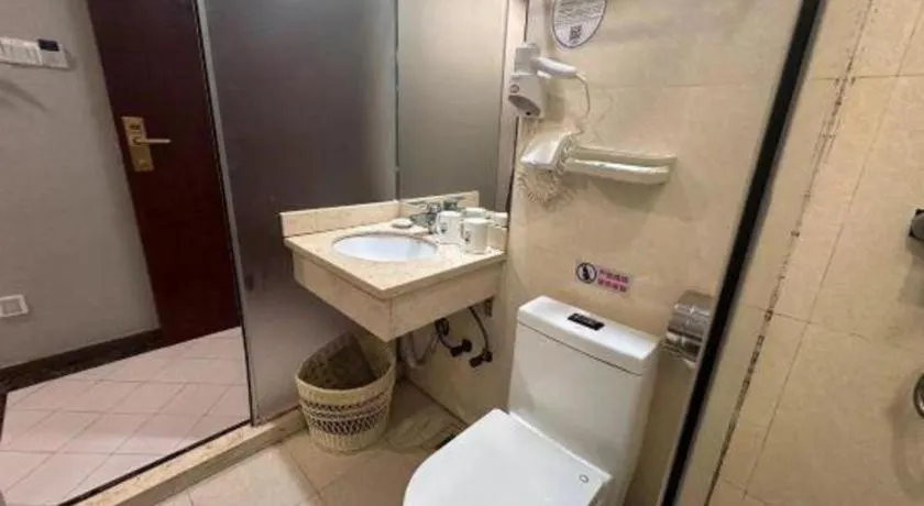 GreenTree Inn Shenzhen Guanggang Port Futian South Road Express Hotel