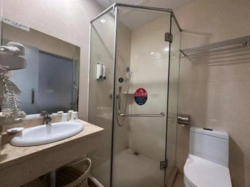 GreenTree Inn Shenzhen Guanggang Port Futian South Road Express Hotel