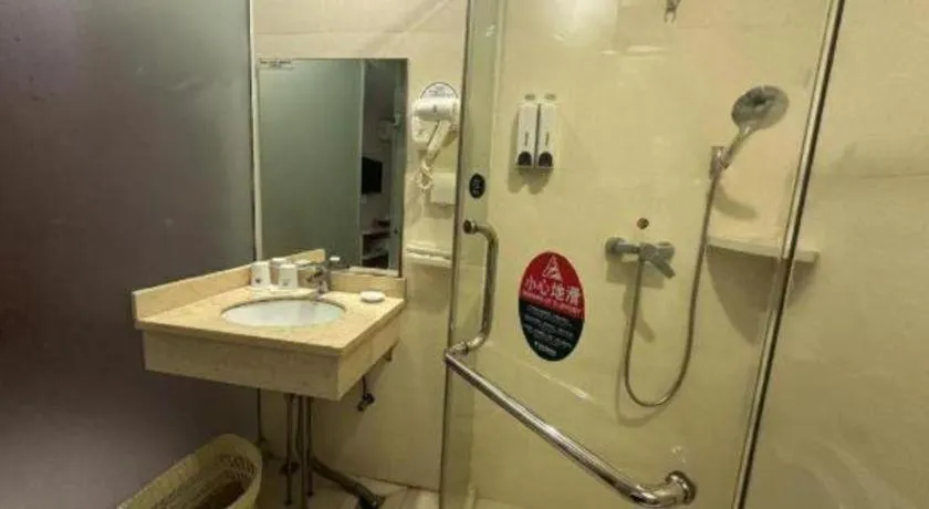 GreenTree Inn Shenzhen Guanggang Port Futian South Road Express Hotel