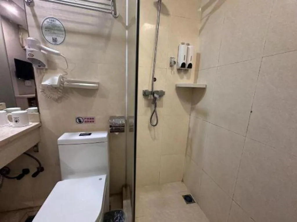 GreenTree Inn Shenzhen Guanggang Port Futian South Road Express Hotel