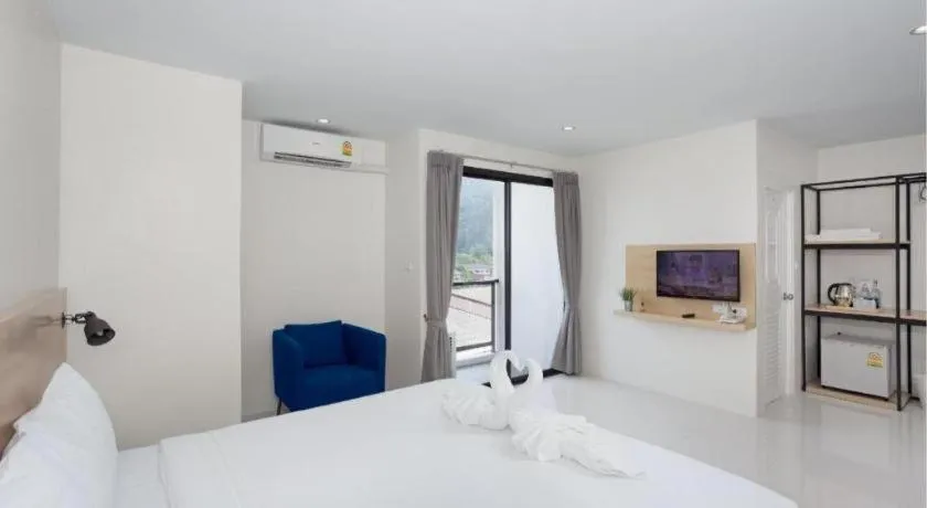 Bed in Le Park Hotel