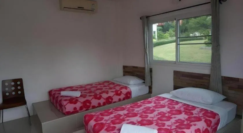 Bed in White Rock Resort Pakchong