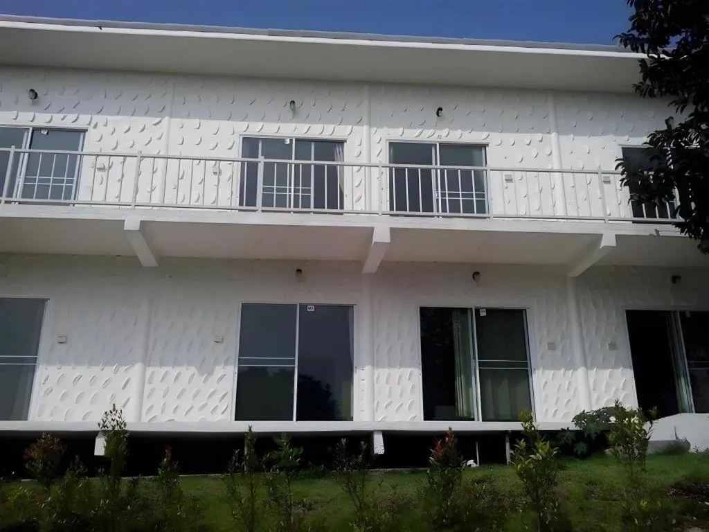 White Rock Resort Pakchong