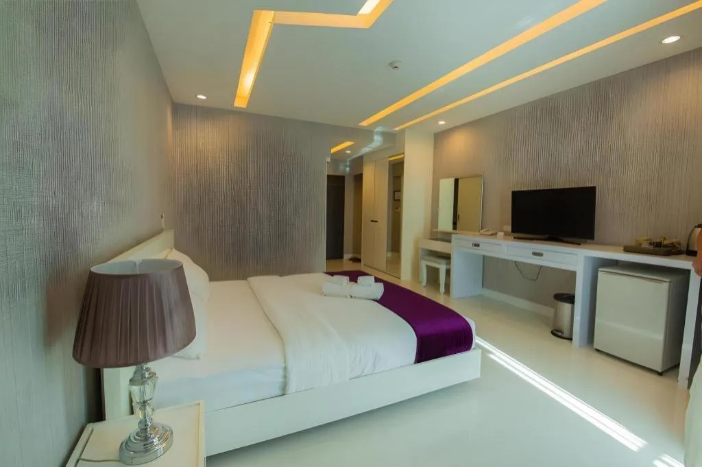 Bed in Phuglong Hotel