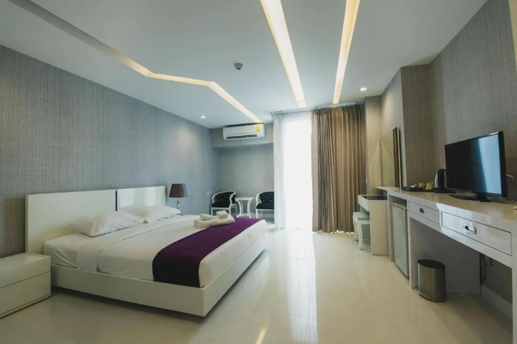 Bed in Phuglong Hotel